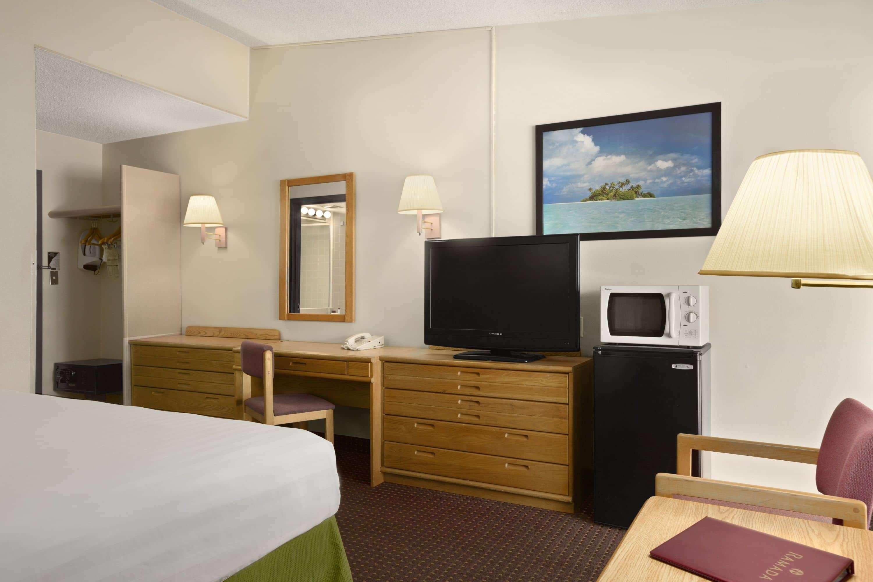 Ramada By Wyndham Grand Junction Otel Dış mekan fotoğraf